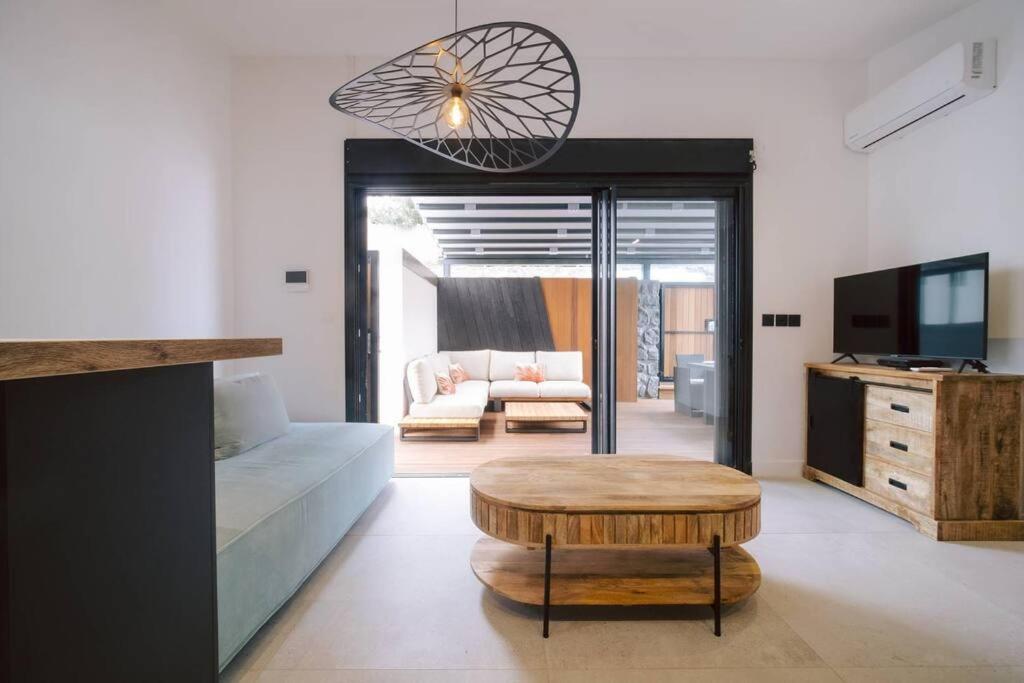 Summer Cosy - Villa Classee 4 Etoiles - 2 Suites Avec Piscine Chauffee Et Jacuzzi Integre Idealement Situee Chemin Summer سان جيل لي بان المظهر الخارجي الصورة